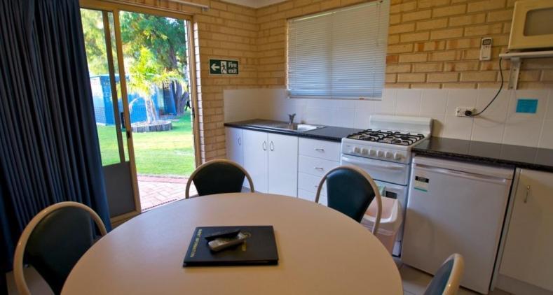 Esperance Beachfront Resort Zimmer foto